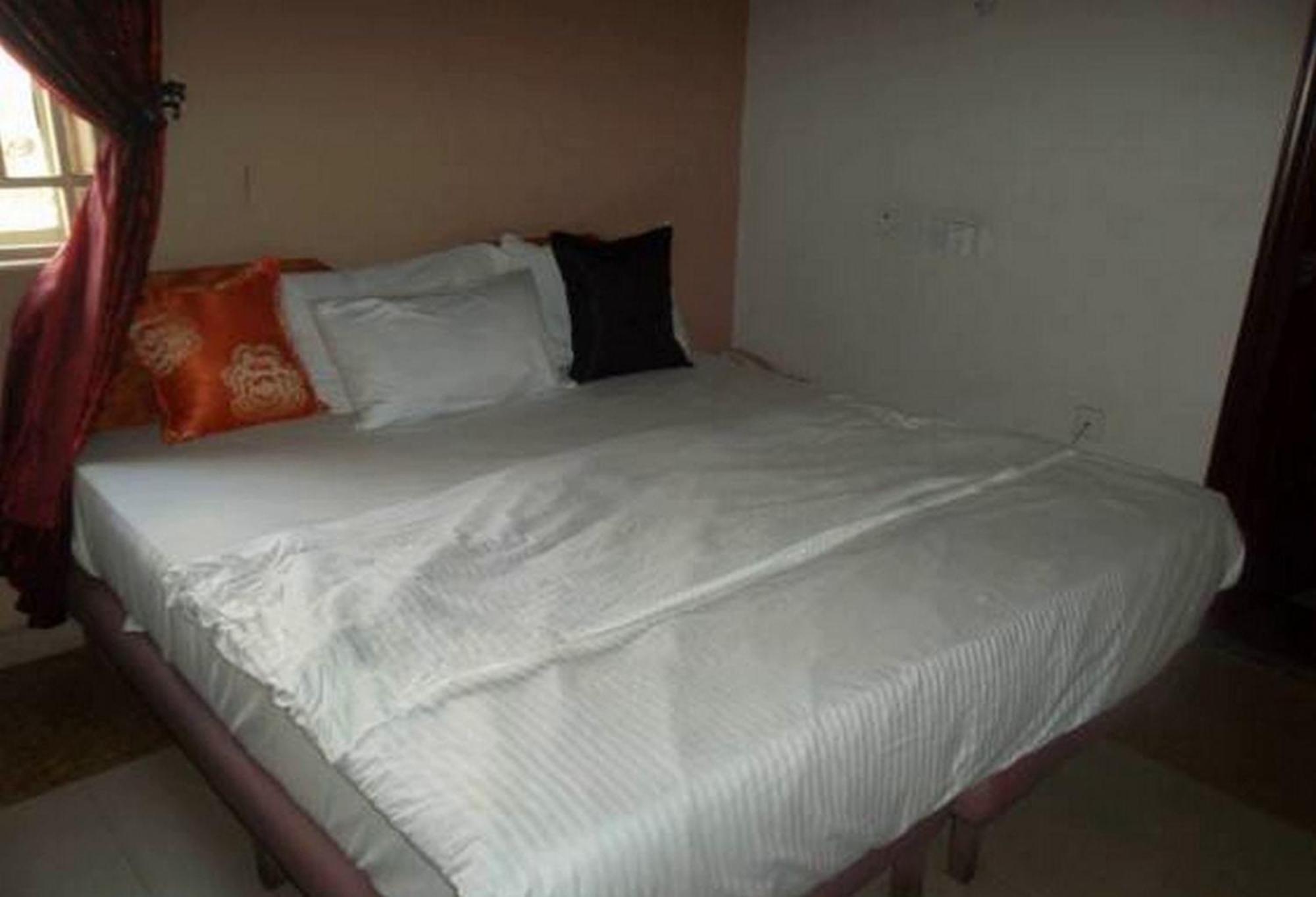 Room In Lodge - Clen-Phil Hotels And Suite Port Harcourt Εξωτερικό φωτογραφία