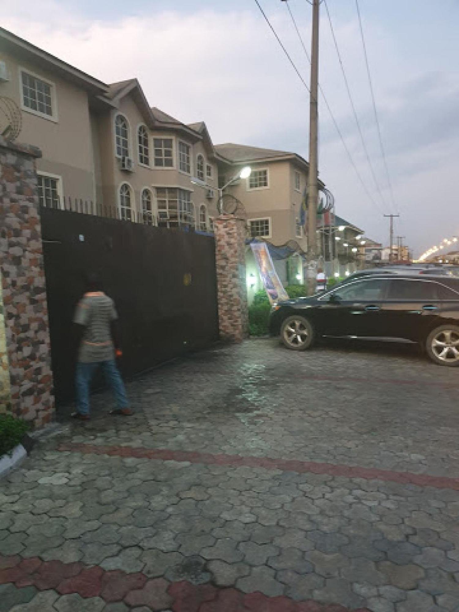 Room In Lodge - Clen-Phil Hotels And Suite Port Harcourt Εξωτερικό φωτογραφία