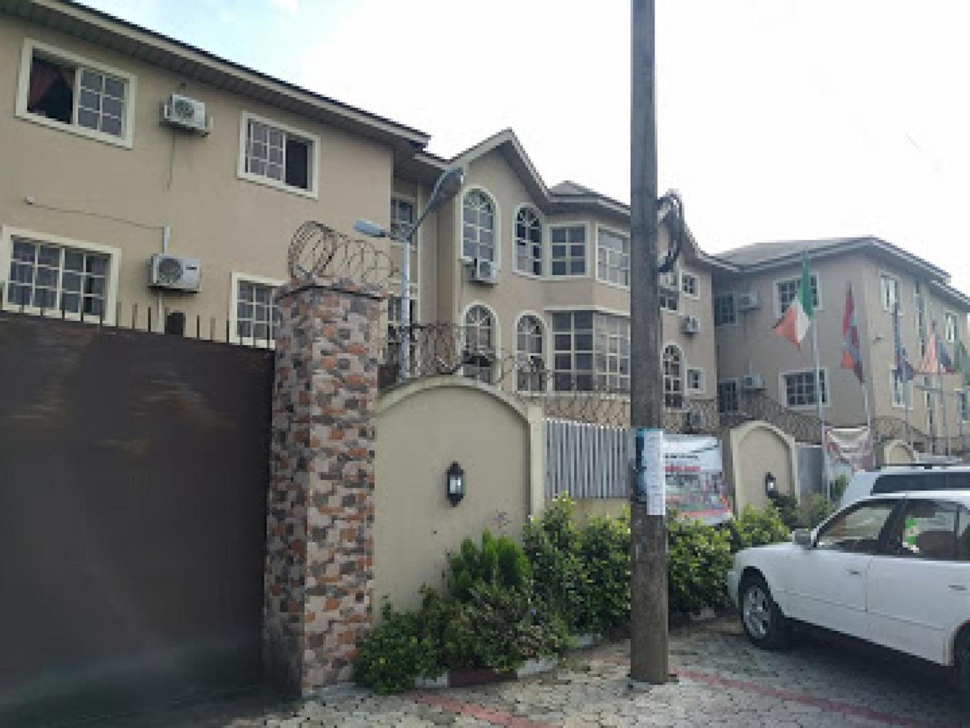 Room In Lodge - Clen-Phil Hotels And Suite Port Harcourt Εξωτερικό φωτογραφία